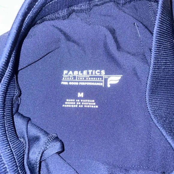 Women’s Fabletic’s Navy Cargo Scrub Pant - Picture 2 of 3